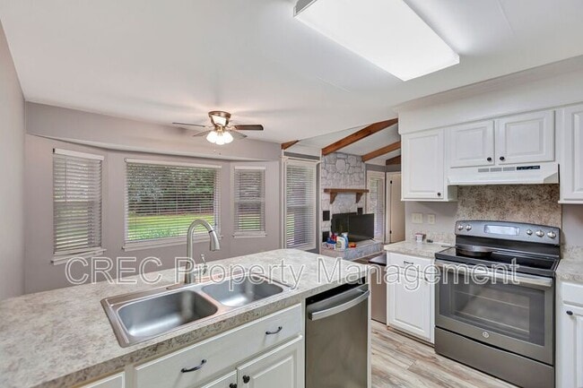 Building Photo - 412 Fox Hunt Rd