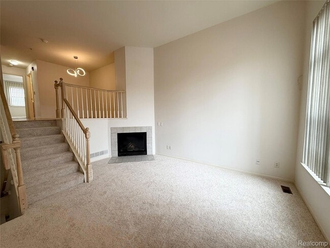 Building Photo - 29419 Glen Oaks Blvd E