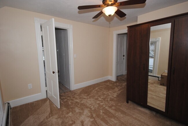 Building Photo - 79 School St