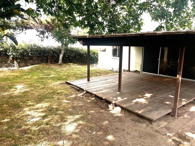 Building Photo - 2BR 1BA Allied Gardens Home - Hardwood Floors, Washer/Dryer, 2 Car Garage, HUGE backyard, 2 Pets ...