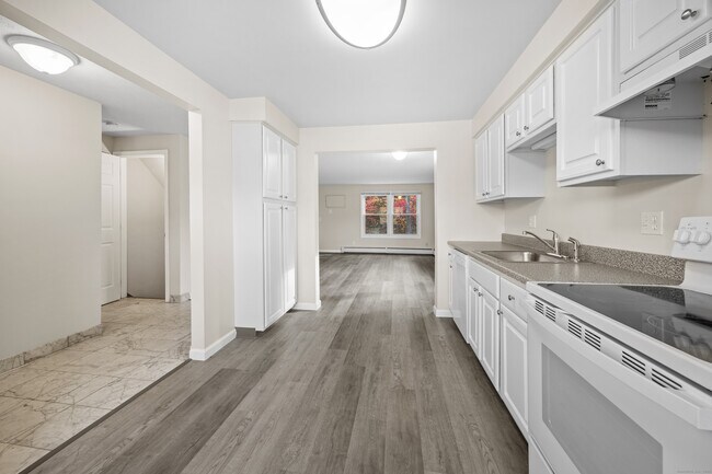 Building Photo - 145 Harbor Pond Dr