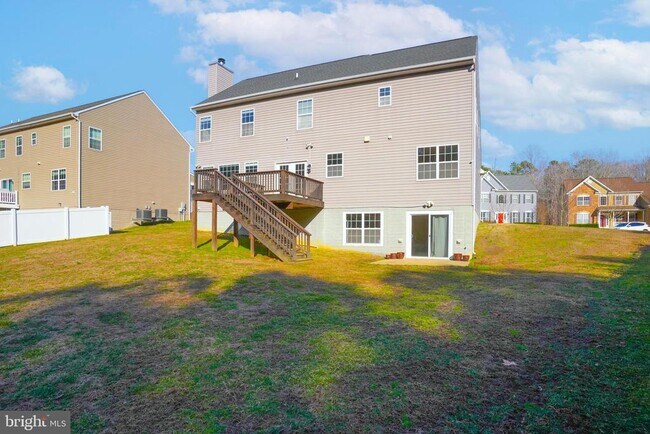 Building Photo - 21169 Elizabeth Hill St