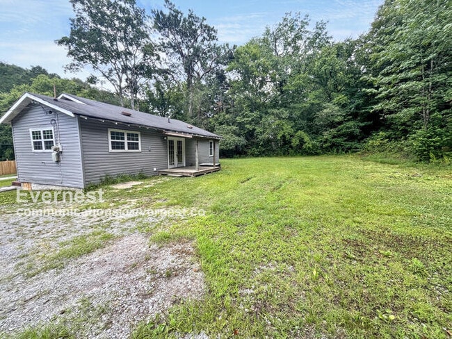 Building Photo - 3929 Happy Valley Rd