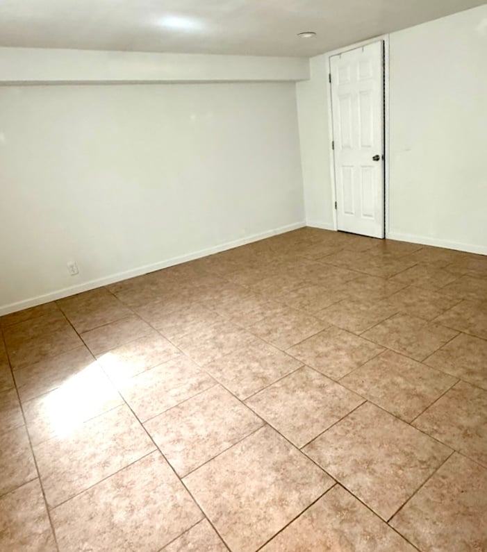 Building Photo - 1405 Worden Ave