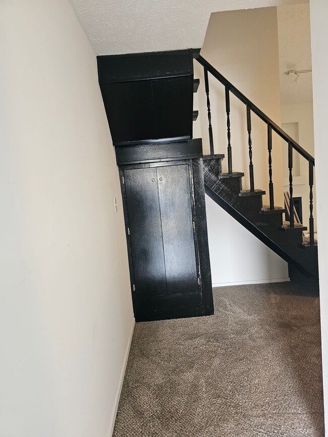 Building Photo - For rent! 2 bedroom 1 bath