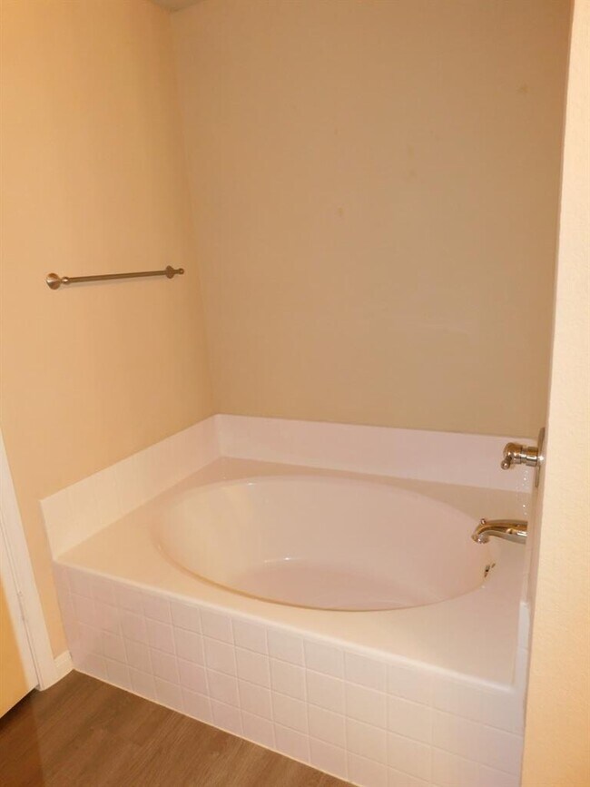 Building Photo - 4905 Lexington Meadow Ln