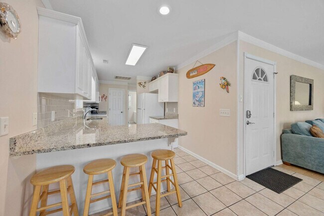 Building Photo - 113A S Yaupon Dr