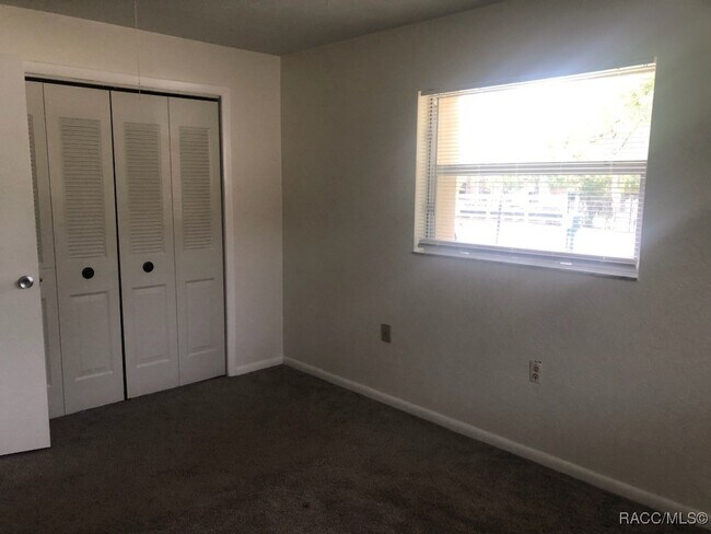 Building Photo - 209 S Washington St