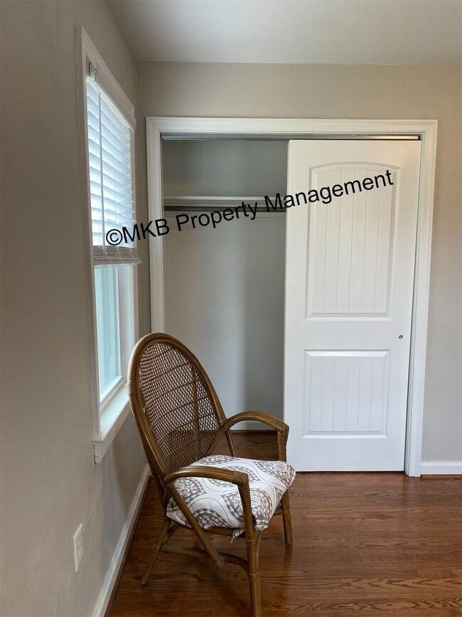 Building Photo - Beautiful Ranch located in Roanoke County