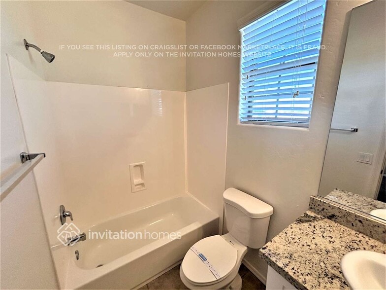 Building Photo - 15923 W Tohono Dr