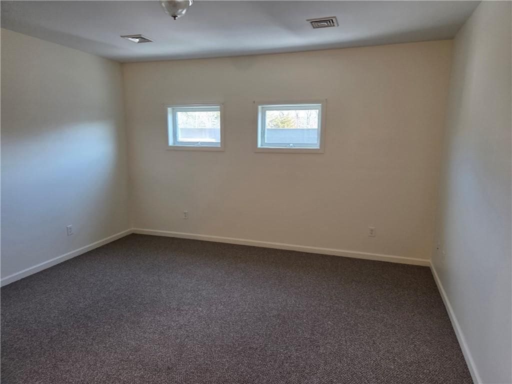 Building Photo - 567 S County Trail