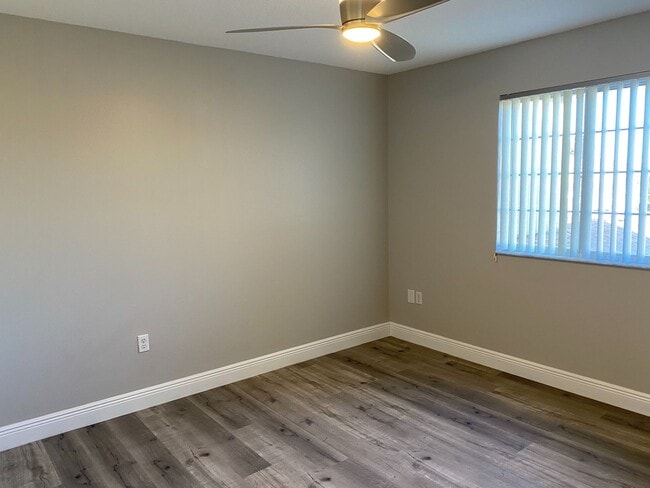 Building Photo - Newly Renovated 2bd/2.5ba in Amber Pointe ...