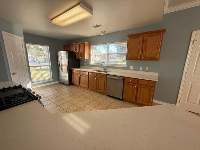 Building Photo - 41265 Schafer Dr