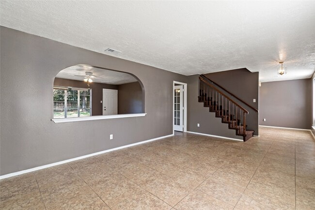 Building Photo - 11610 Hillcroft Ave