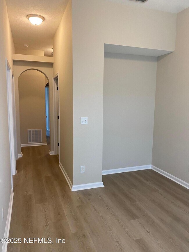 Building Photo - 5697 Parkstone Crossing Dr