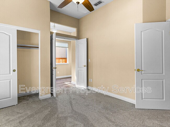 Building Photo - 12021 Gold Pointe Ln