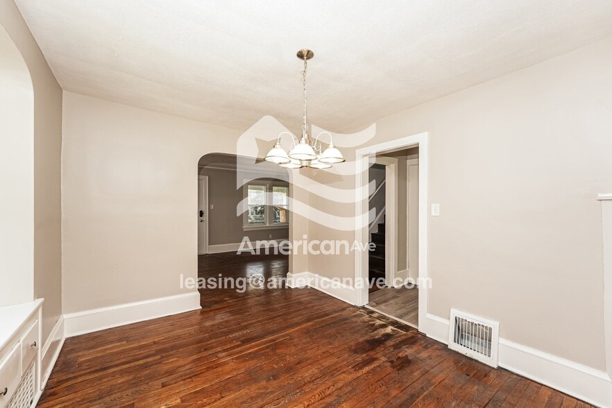 Building Photo - 893 Fried St
