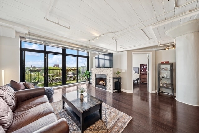 Building Photo - 1524 S Sangamon St