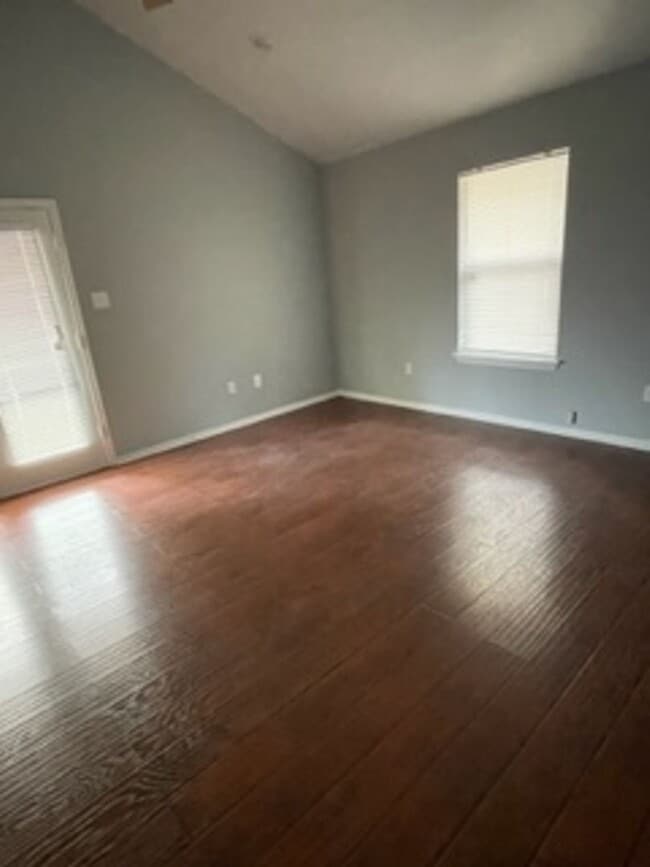 Building Photo - 1312 Central Texas Expy