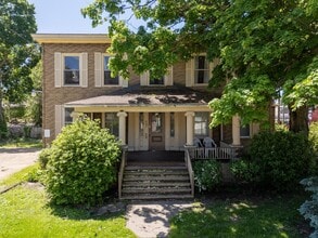 Building Photo - 447 W Vine St