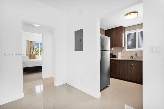 Building Photo - 1025 94th St