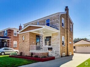 Building Photo - 7835 W Berwyn Ave