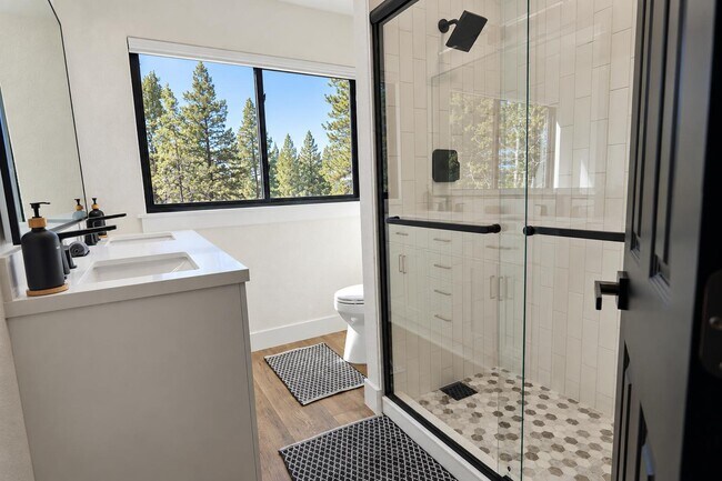 Building Photo - 28 Ponderosa Cir