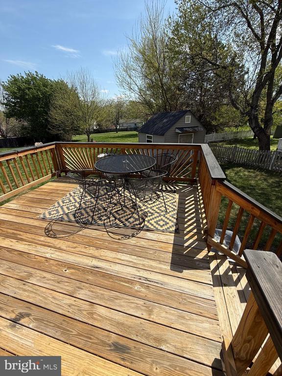 Building Photo - 5079 Macnamara Dr