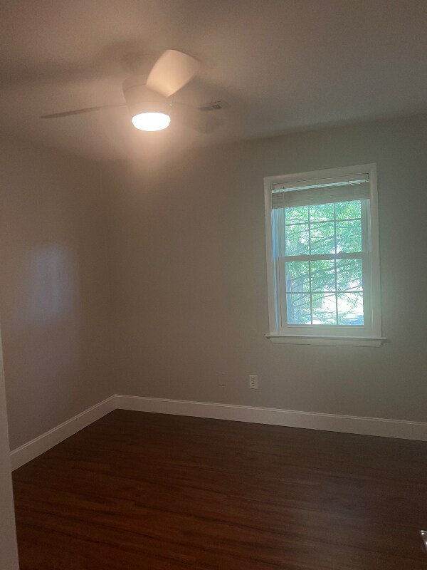Building Photo - 105 Heritage Cir