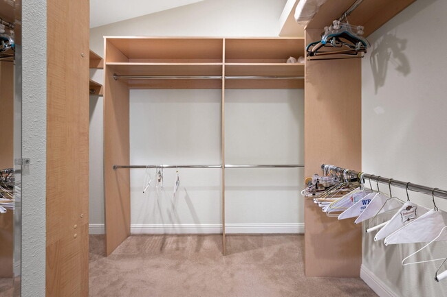 Building Photo - 78505 Vista Del Fuente