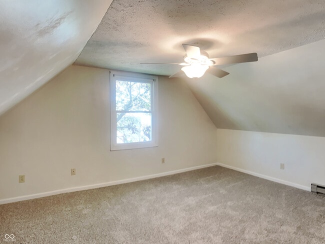 Building Photo - 4 W Main St