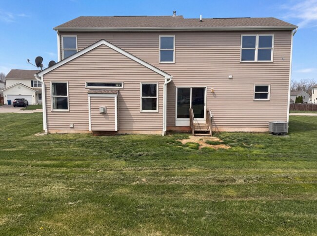 Building Photo - 1000 Hidden Cove Way