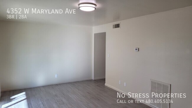 Building Photo - Remodeled 3 Bedroom Townhome off 43rd Ave ...