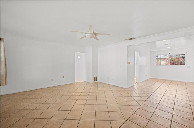 Building Photo - 3813 Birch St