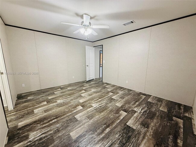 Building Photo - 334 Oak Crest Dr