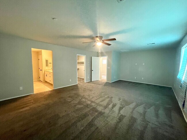 Building Photo - Beautiful Home in Valley Vista Available S...