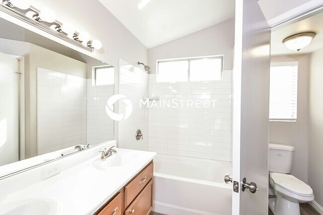 Building Photo - 4 Bedroom Pet-Friendly Home in LAS VEGAS, NV with Main Street Renewal