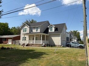 Building Photo - 167 Settlers Landing Rd