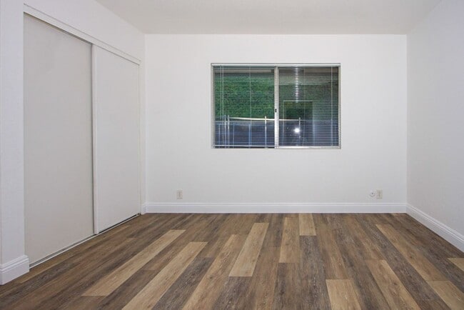 Building Photo - Bonsall Gem - Great Value with Pool/Spa, Available March 2026