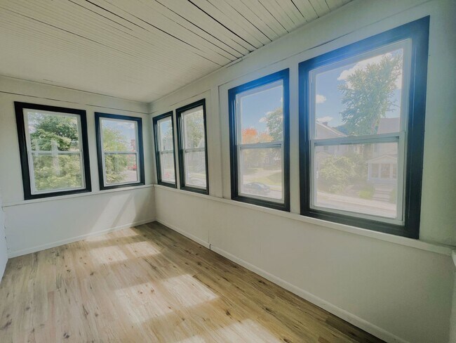Building Photo - 50/52 West Housatonic Street
