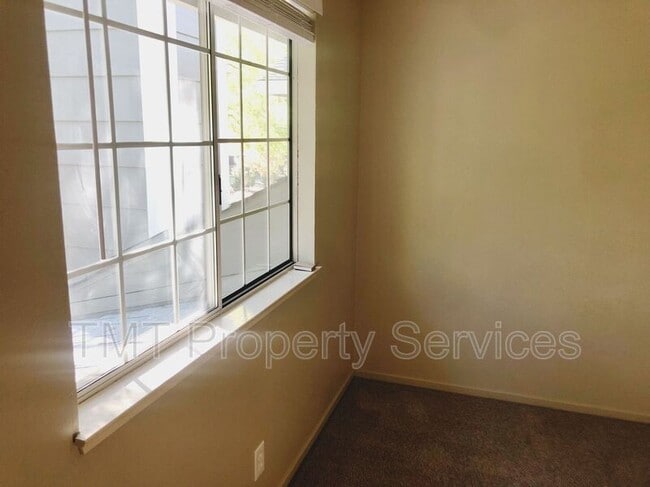 Building Photo - 169 Pierpoint Cir