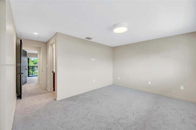 Building Photo - 2211 NE 122nd St