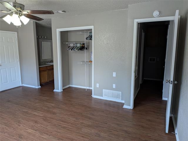 Building Photo - 7022 Lincoln Dr