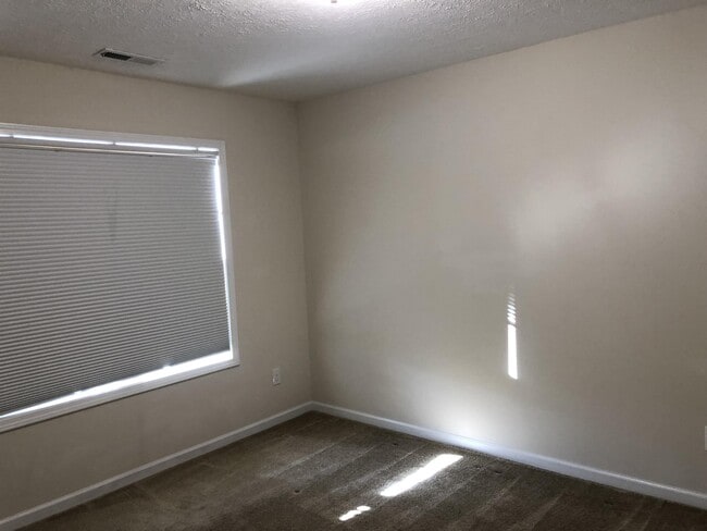 Building Photo - 3301 Hardee Farms Dr