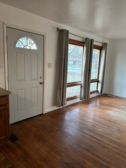 Building Photo - 4523 Susy Ln