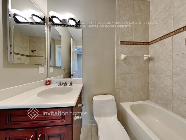 Building Photo - 720 NW 83rd Pl