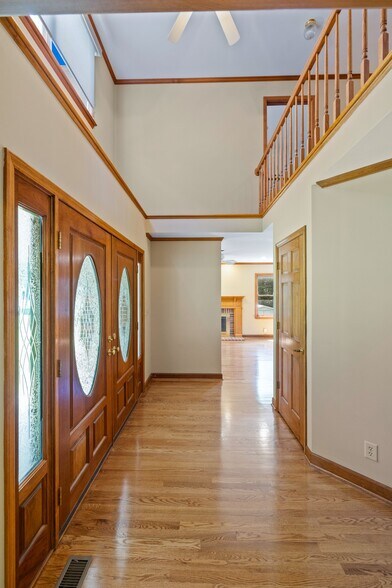 Building Photo - 3010 Eaker Dr
