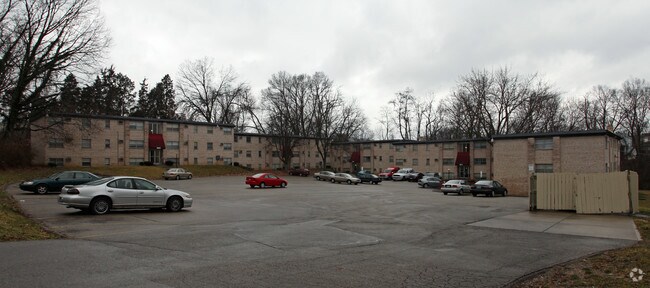 Primary Photo - The Courtyard of Oakley