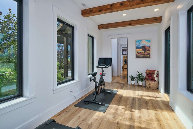 Building Photo - 4742 Heads Up Rd