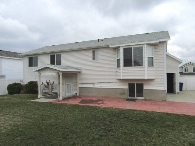 Building Photo - 6060 W Castle Park Ln